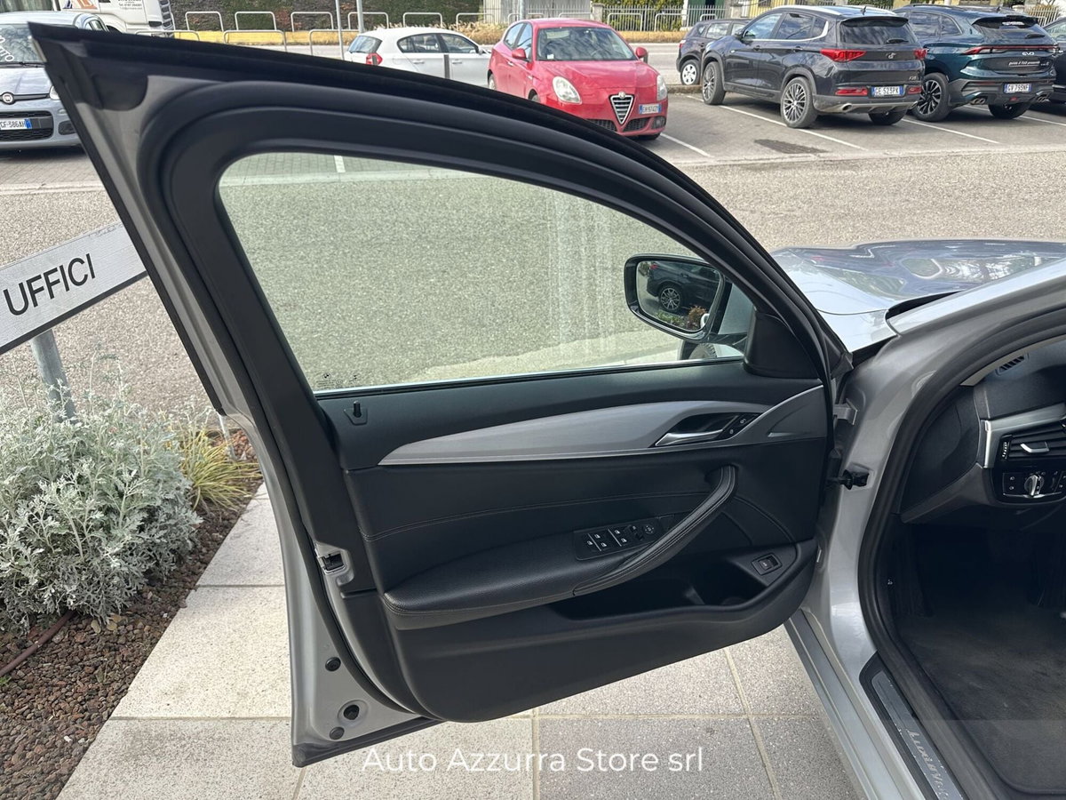 BMW Serie 5 Touring 530d  Luxury (18)