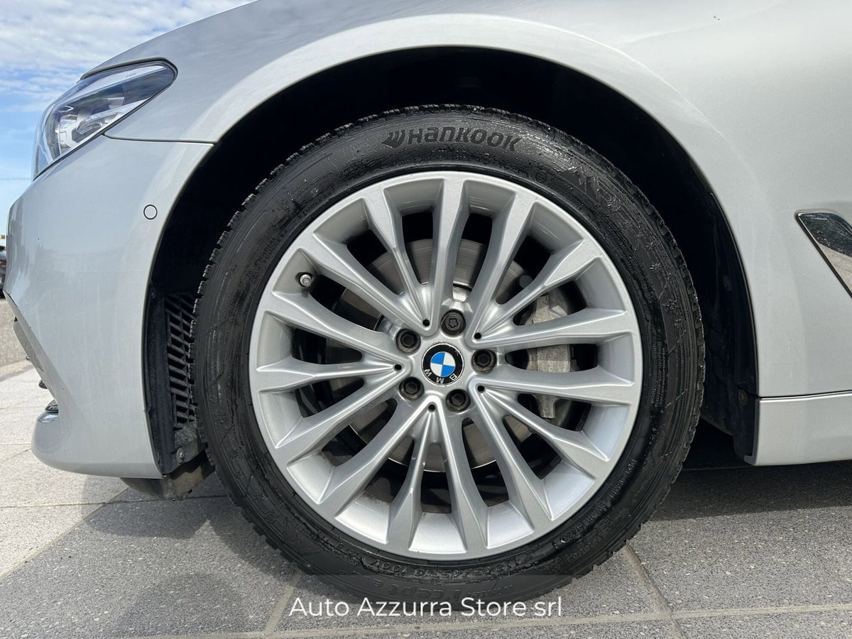 BMW Serie 5 Touring 530d  Luxury (8)