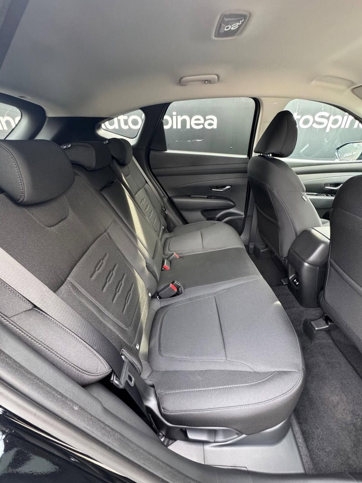 Hyundai Tucson 1.6 hev Business 2wd 239cv auto (11)