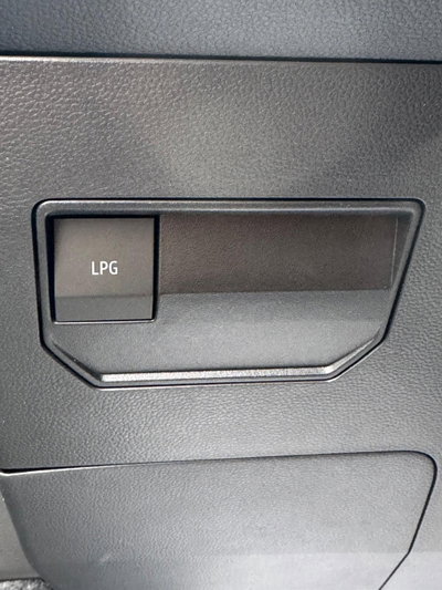 Dacia Duster 1.2 Eco-G Extreme 120cv (17)