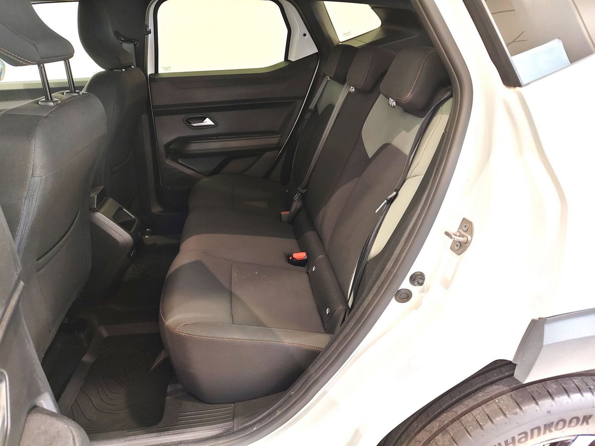 Dacia Duster 1.2 mild hybrid Extreme 4x4 130cv (6)