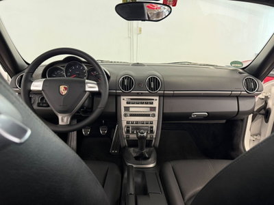 Porsche Cayman 2.7 (8)
