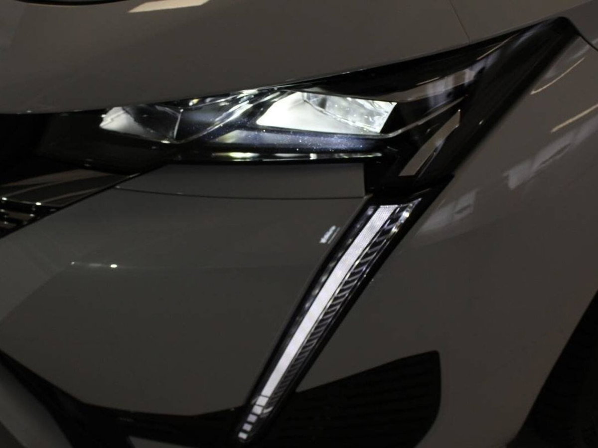 Peugeot 308 SW 1.2 hybrid GT Exclusive 145cv e-dcs 6 (4)