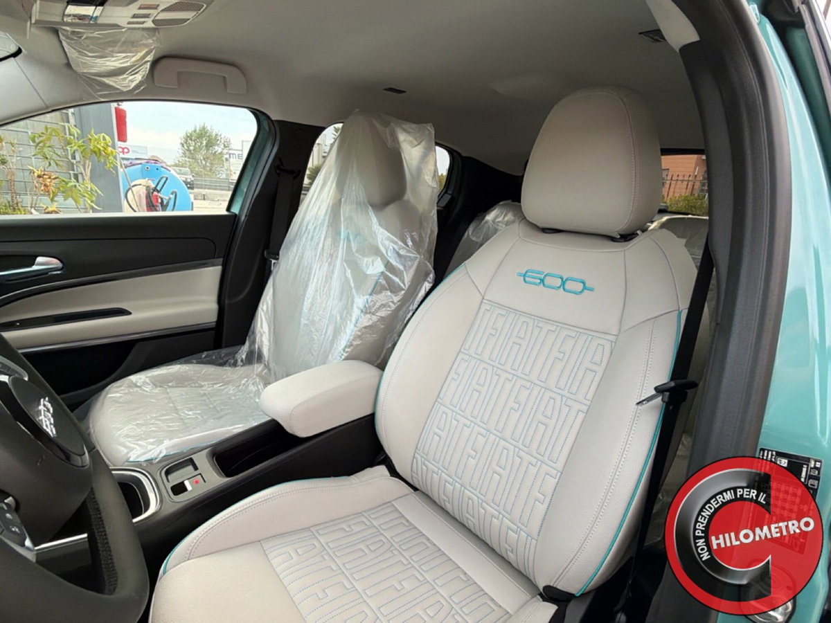 Fiat 600 1.2 hybrid La Prima 110cv auto (15)