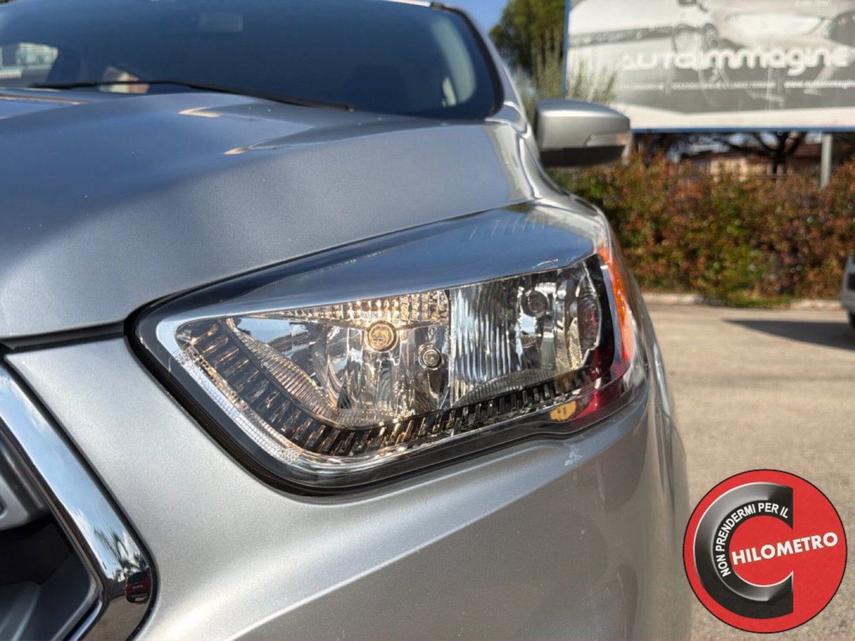 Ford Kuga 1.5 TDCI 120 CV S&S 2WD Titanium (10)