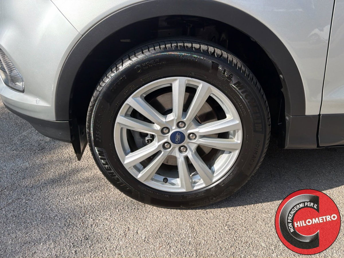 Ford Kuga 1.5 TDCI 120 CV S&S 2WD Titanium (12)