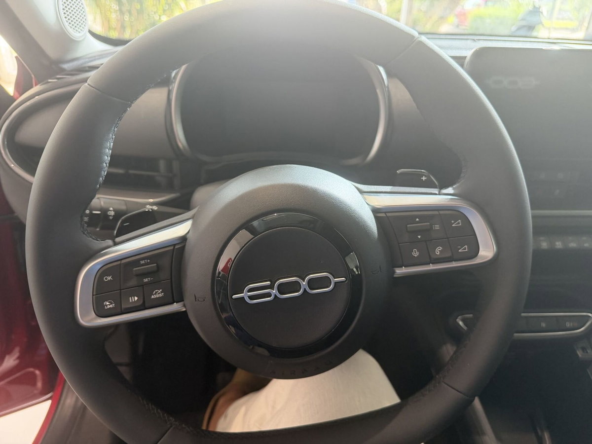 Fiat 600 1.2 hybrid Pop 110cv auto (10)