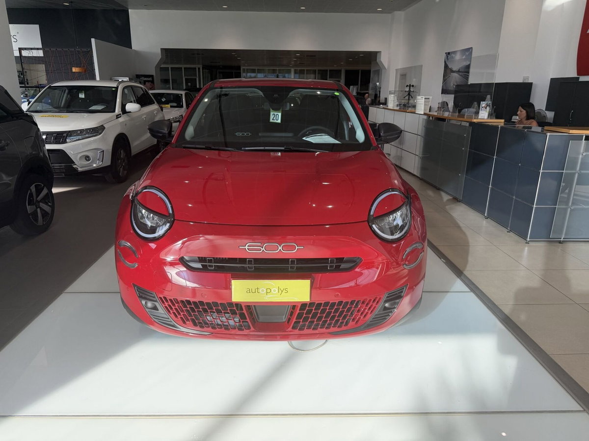 Fiat 600 1.2 hybrid Pop 110cv auto (2)