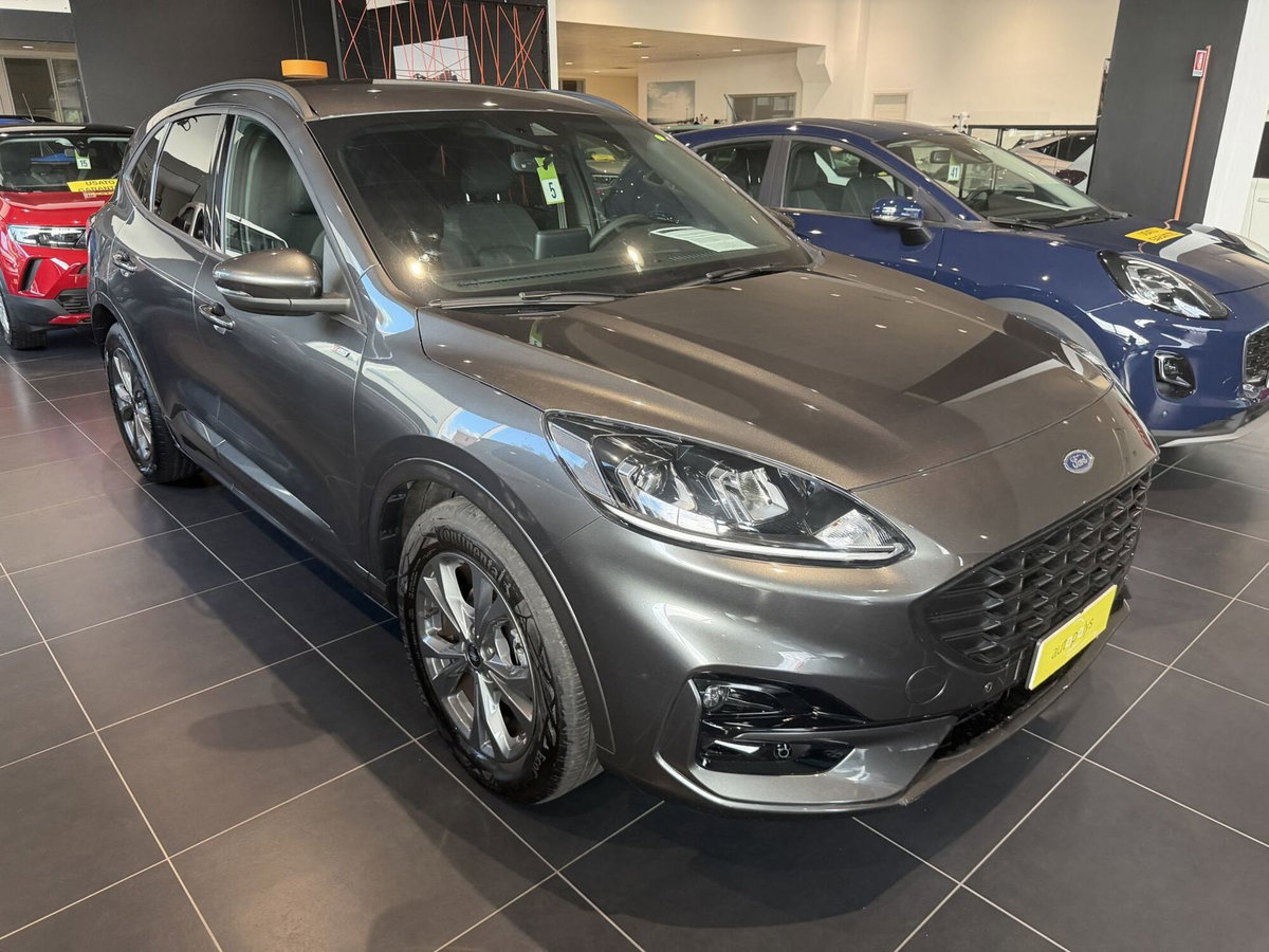 Ford Kuga 1.5 EcoBoost 150 CV 2WD ST-Line (2)
