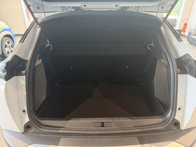 Peugeot 2008 1.2 turbo Allure 100cv (14)