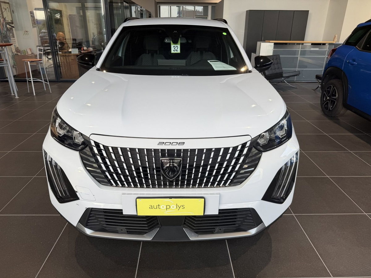 Peugeot 2008 1.2 turbo Allure 100cv (2)