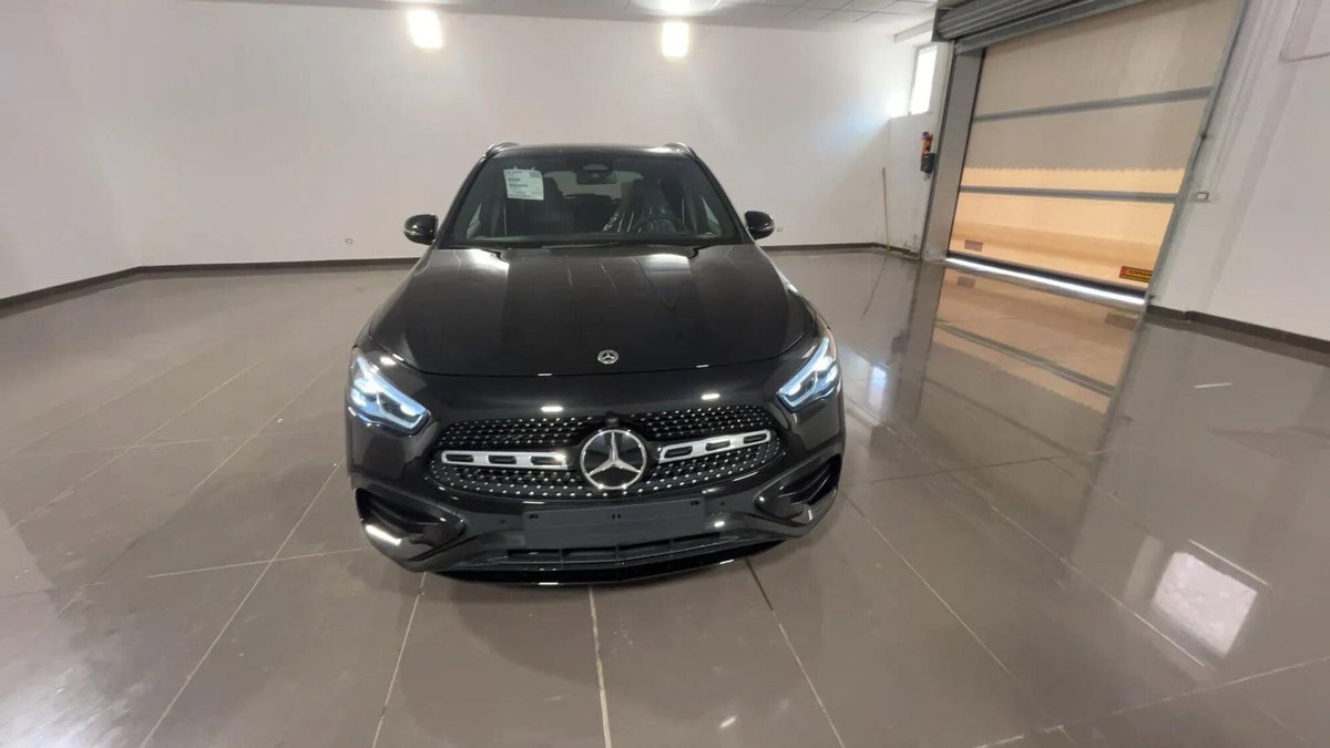 Mercedes-Benz GLA SUV 200 d AMG Line Premium Plus 4matic auto (2)