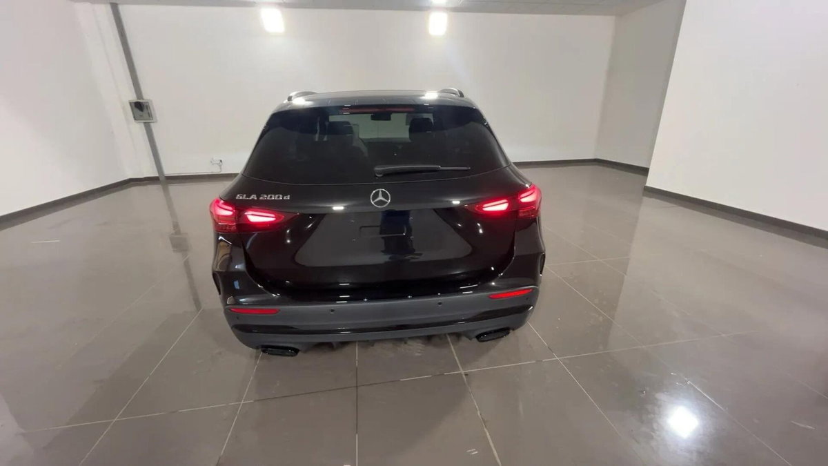 Mercedes-Benz GLA SUV 200 d AMG Line Premium Plus 4matic auto (5)