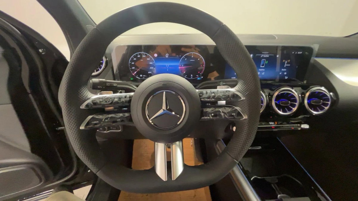 Mercedes-Benz GLA SUV 200 d AMG Line Premium Plus 4matic auto (9)