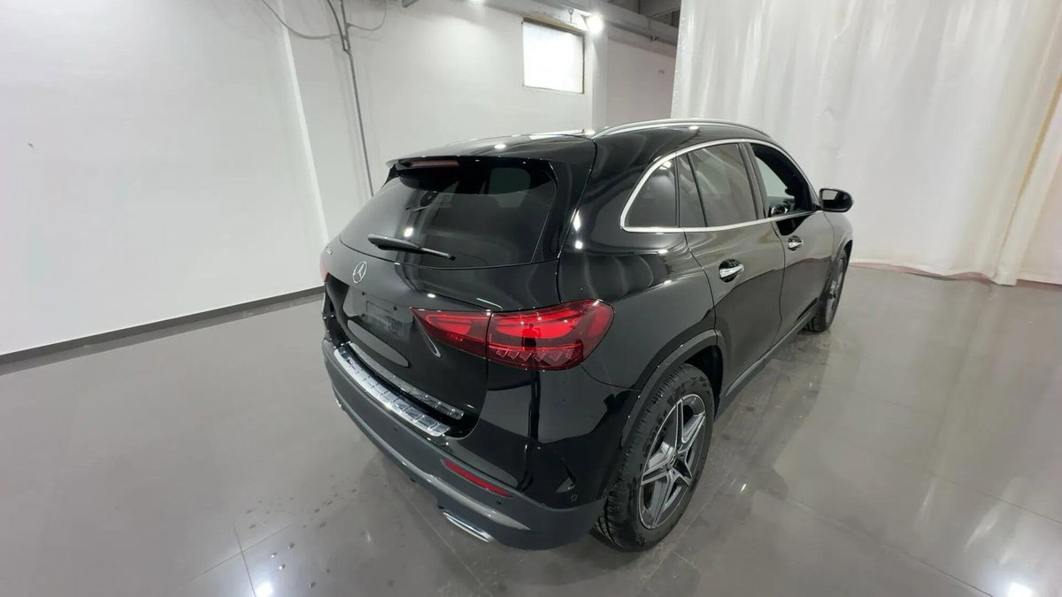 Mercedes-Benz GLA SUV 200 d AMG Line Premium Plus 4matic auto (4)
