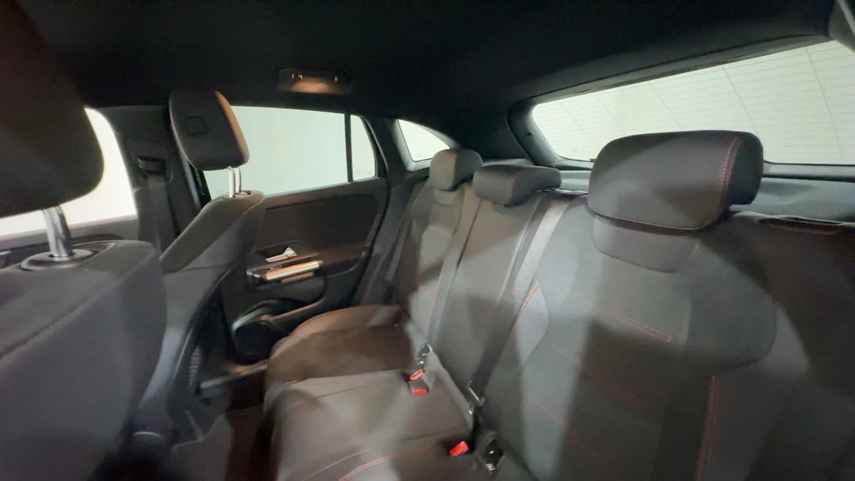 Mercedes-Benz GLA SUV 200 d AMG Line Premium Plus 4matic auto (9)