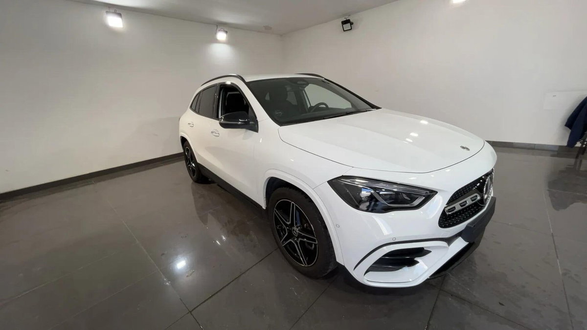Mercedes-Benz GLA SUV 200 d AMG Line Premium Plus 4matic auto (3)
