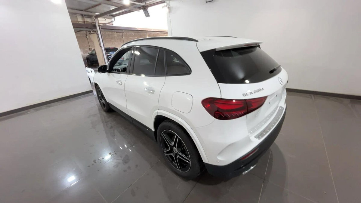Mercedes-Benz GLA SUV 200 d AMG Line Premium Plus 4matic auto (6)