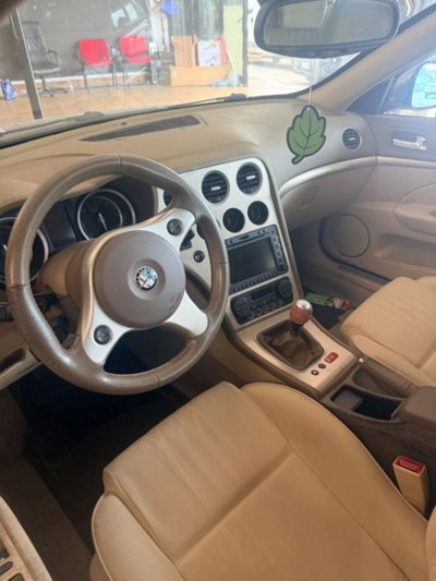 Alfa Romeo 159 SportWagon 2.4 JTDm 200 CV Sportwagon Distinctive Q-Tronic (6)