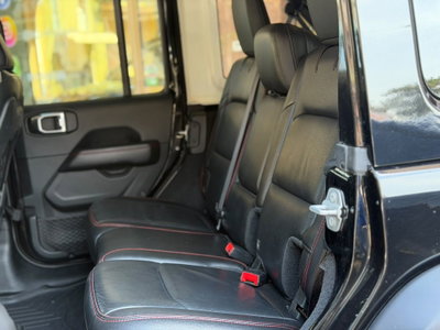Jeep Wrangler 2.2 Mjt II Sahara (16)