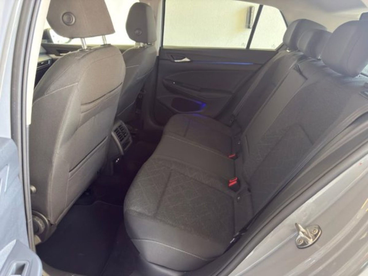 Volkswagen Golf 2.0 tdi Life 115cv (10)