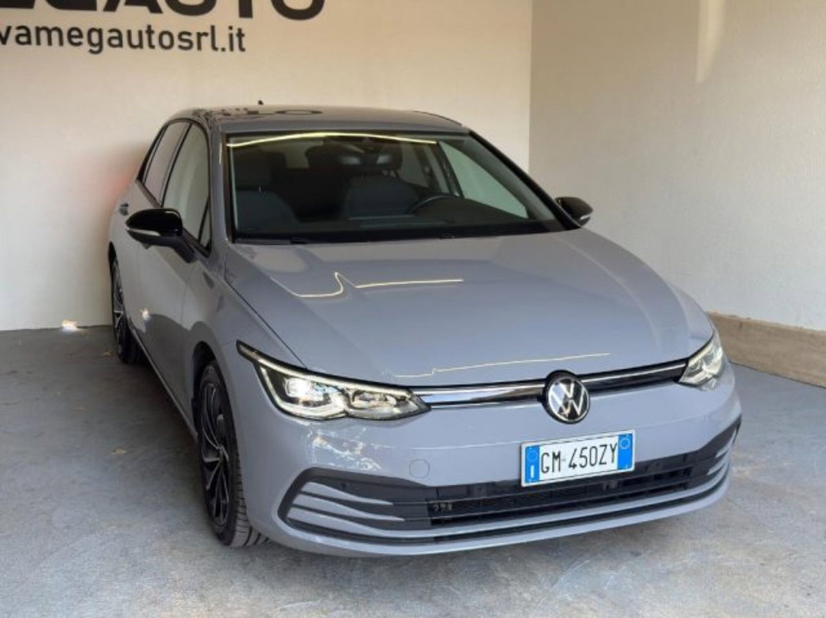 Volkswagen Golf 2.0 tdi Life 115cv (2)