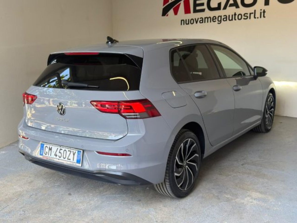 Volkswagen Golf 2.0 tdi Life 115cv (5)
