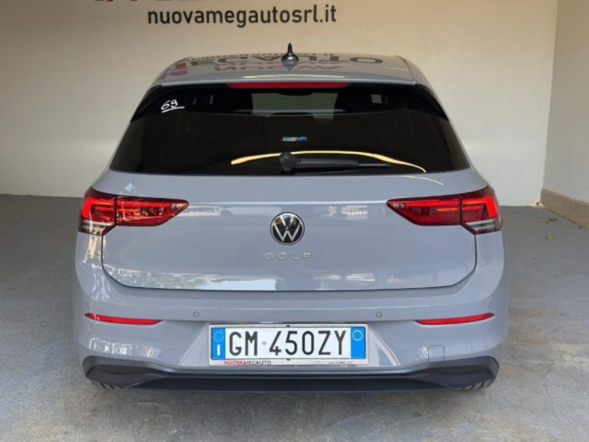 Volkswagen Golf 2.0 tdi Life 115cv (6)