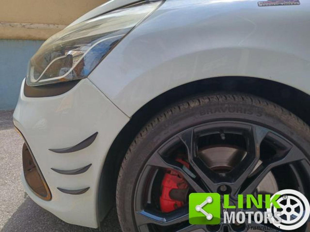 Renault Clio 1.6 T 200CV EDC 5 porte Monaco GP (13)