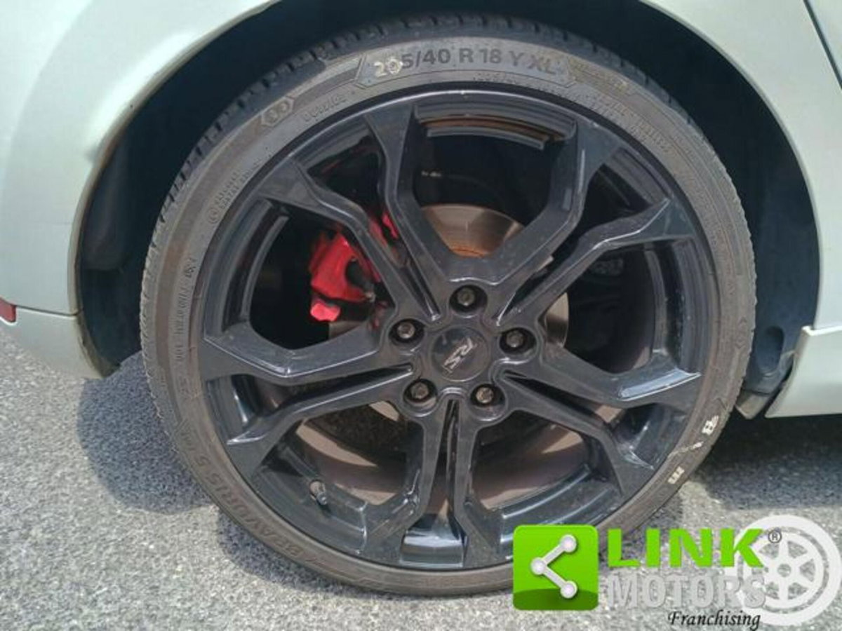 Renault Clio 1.6 T 200CV EDC 5 porte Monaco GP (15)