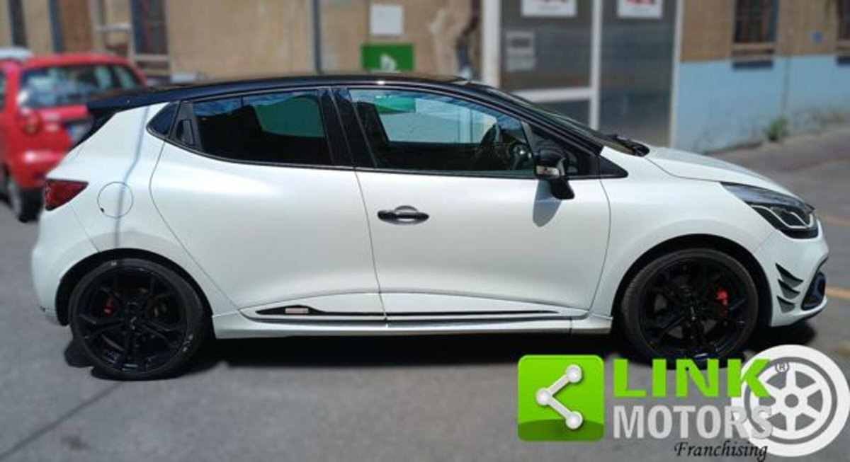 Renault Clio 1.6 T 200CV EDC 5 porte Monaco GP (5)