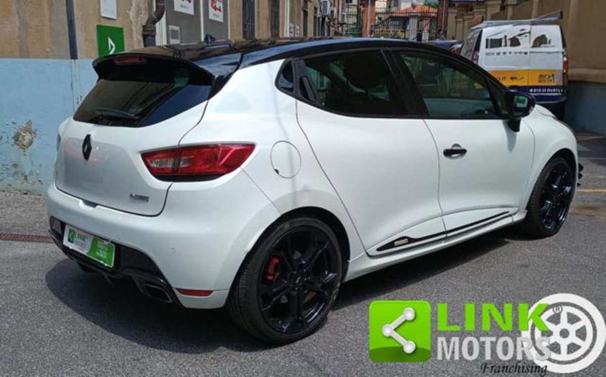 Renault Clio 1.6 T 200CV EDC 5 porte Monaco GP (6)