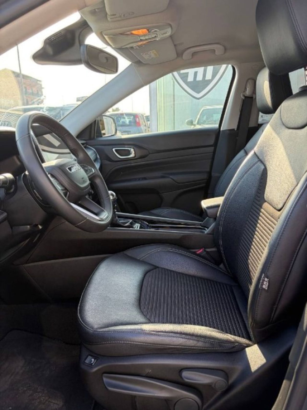 Jeep Compass 1.6 Multijet II 2WD Limited (12)