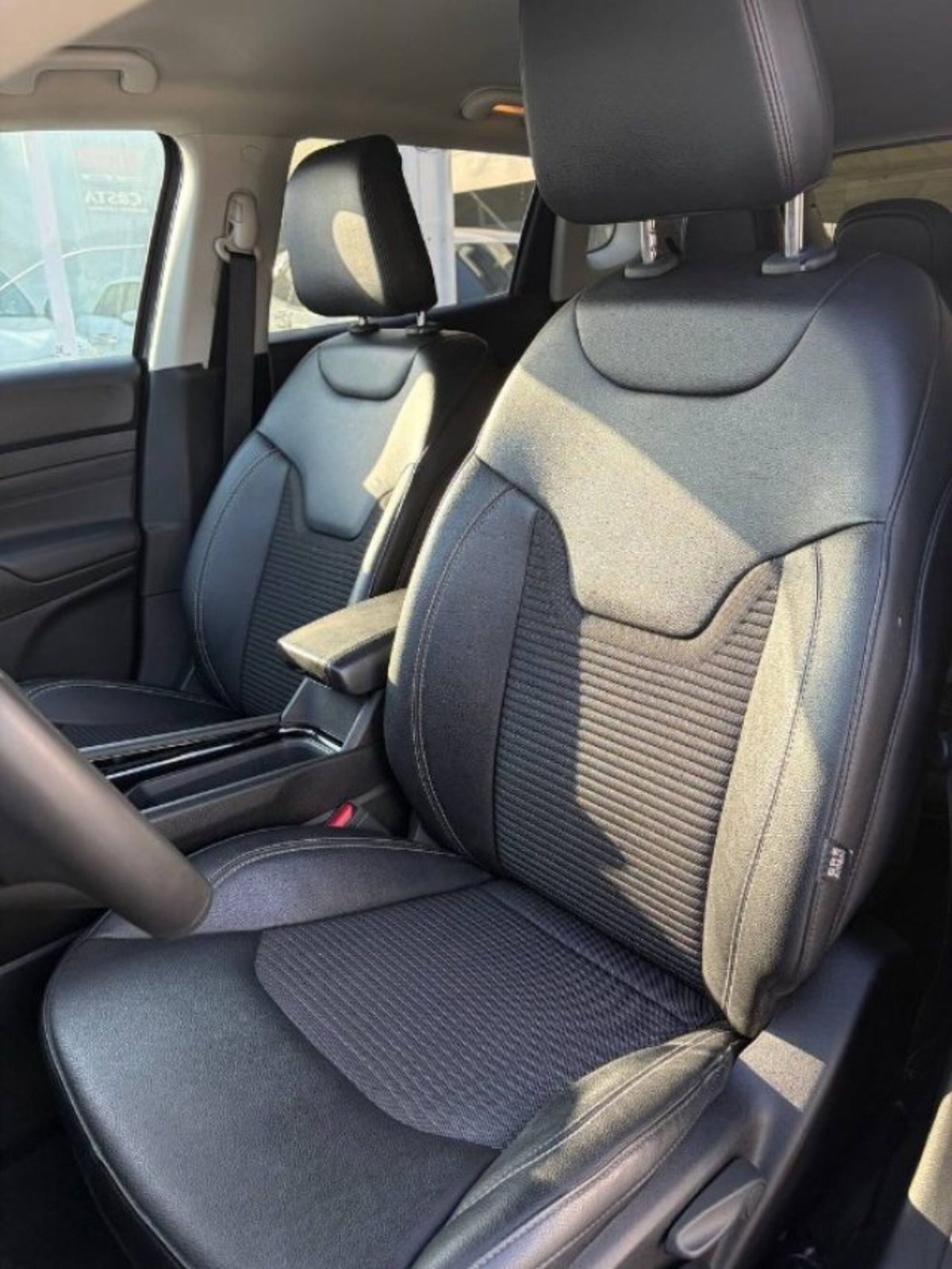 Jeep Compass 1.6 Multijet II 2WD Limited (13)