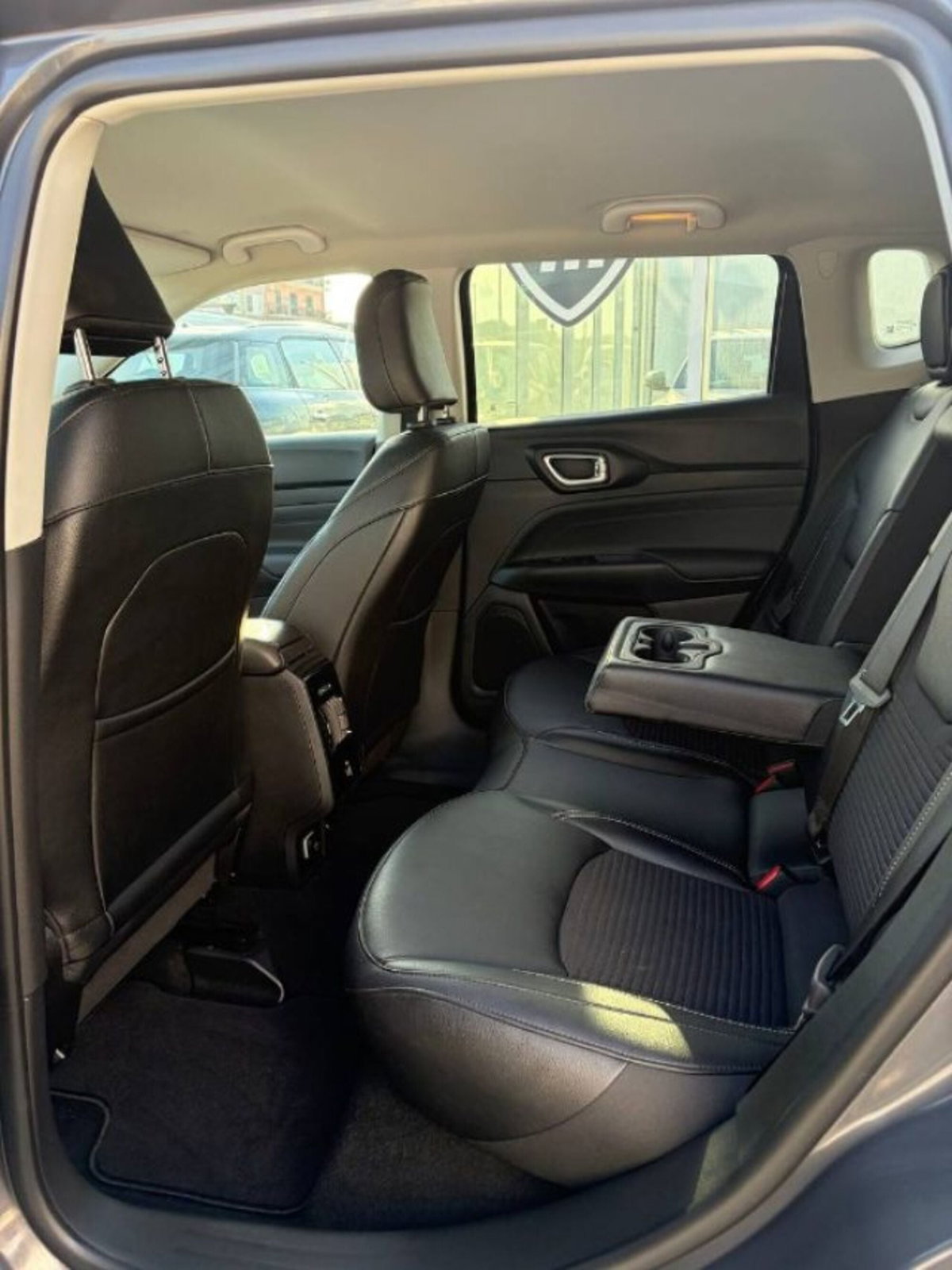 Jeep Compass 1.6 Multijet II 2WD Limited (15)