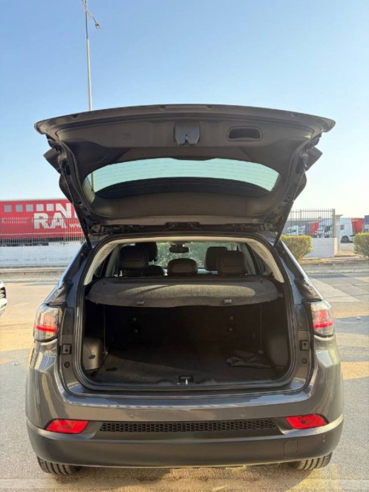 Jeep Compass 1.6 Multijet II 2WD Limited (8)