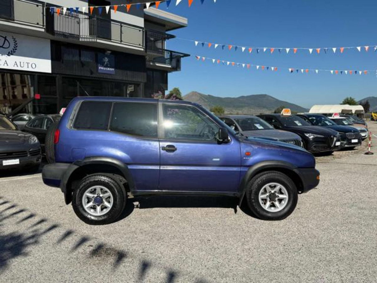 Nissan Terrano II 2.7 Tdi 3 porte SE (9)