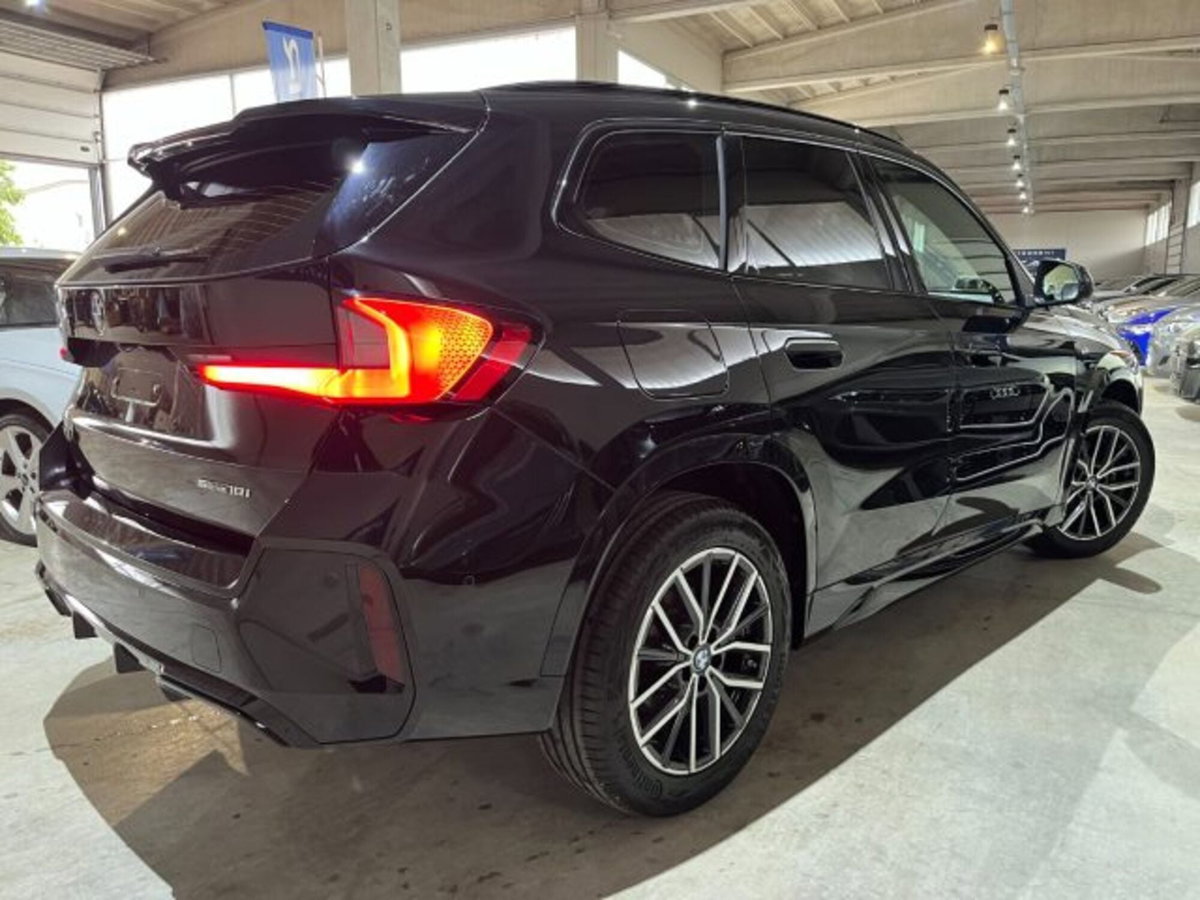 BMW X1 sDrive 18i Msport (4)
