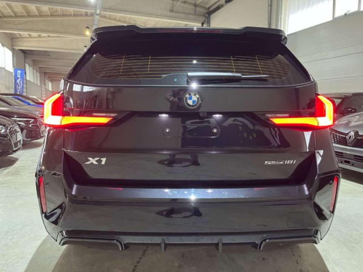 BMW X1 sDrive 18i Msport (7)