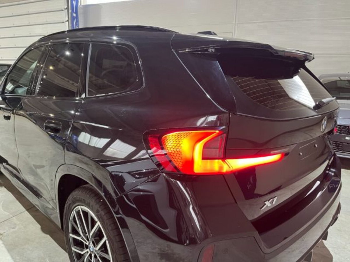 BMW X1 sDrive 18i Msport (8)