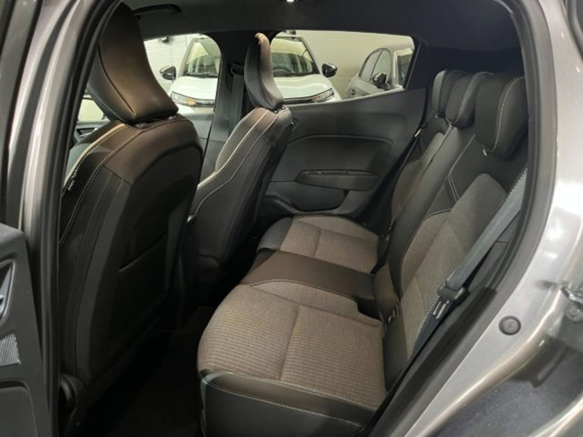 Renault Clio 1.0 tce Techno Gpl 100cv (12)
