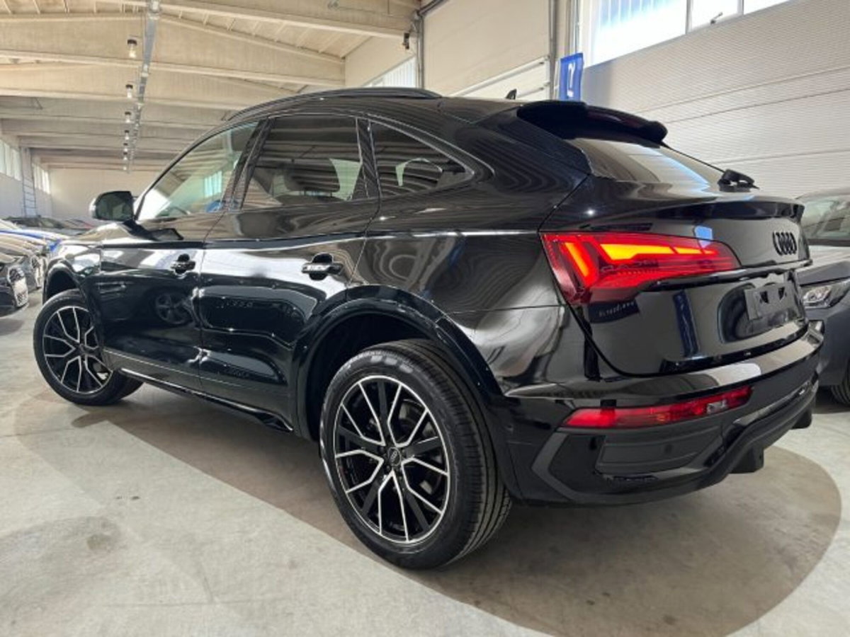 Audi Q5 Sportback 2.0 tdi mhev+ S line quattro 204cv s-tronic (3)