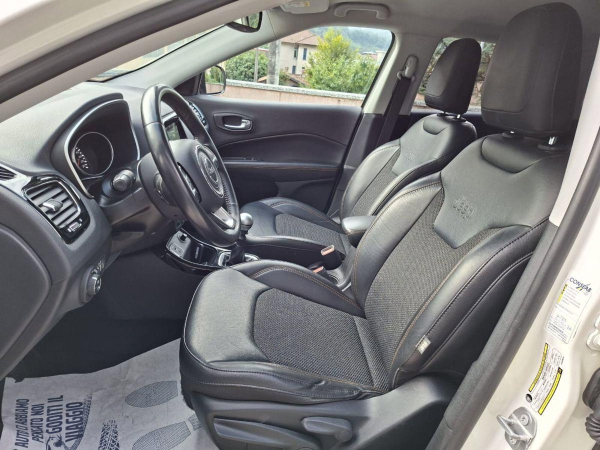 Jeep Compass 1.6 Multijet II 2WD Limited (8)