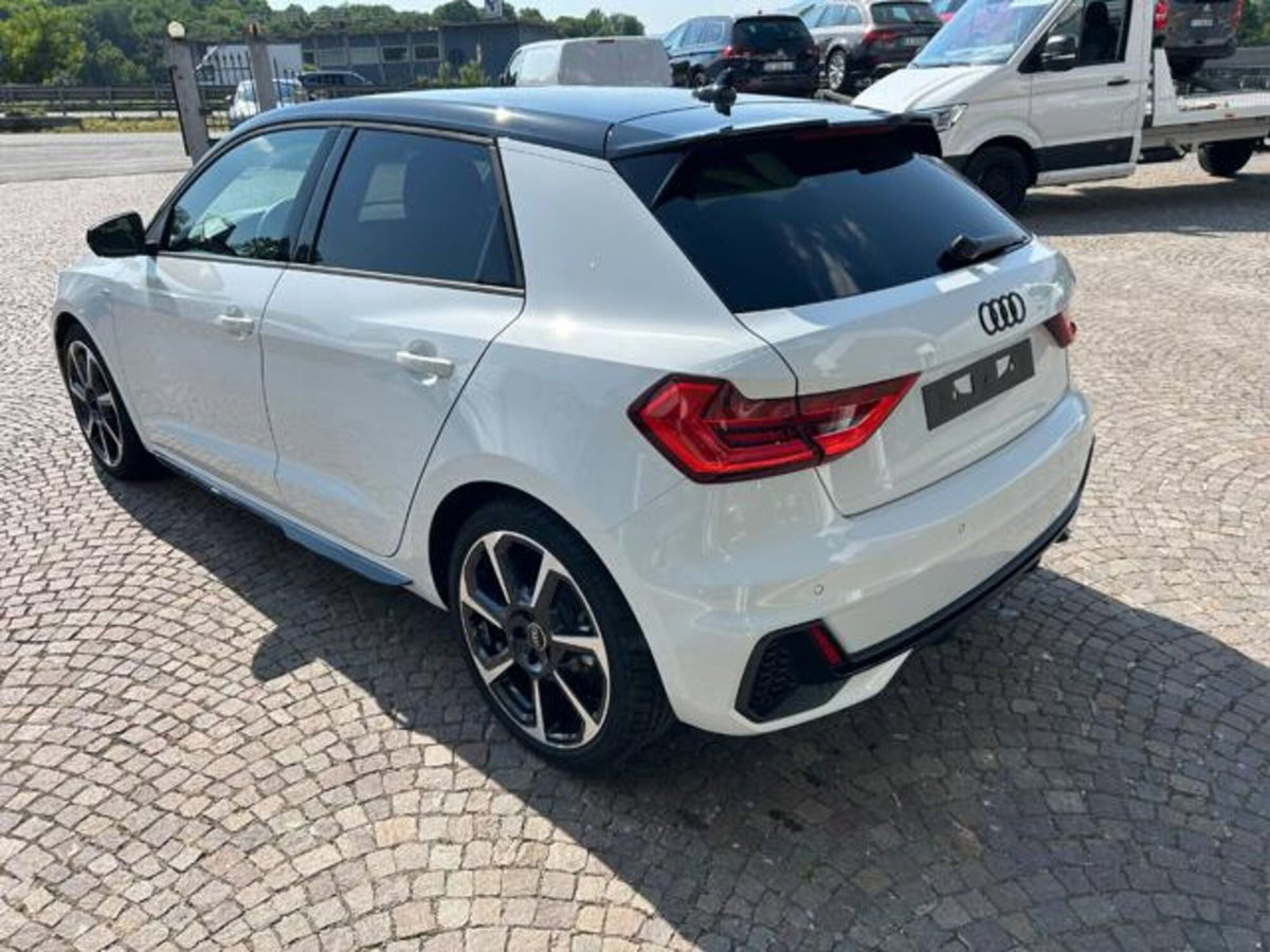 Audi A1 Sportback 30 TFSI S tronic Identity Black (4)