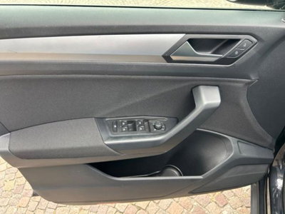 Volkswagen T-Roc 2.0 tdi Life 150cv dsg (9)