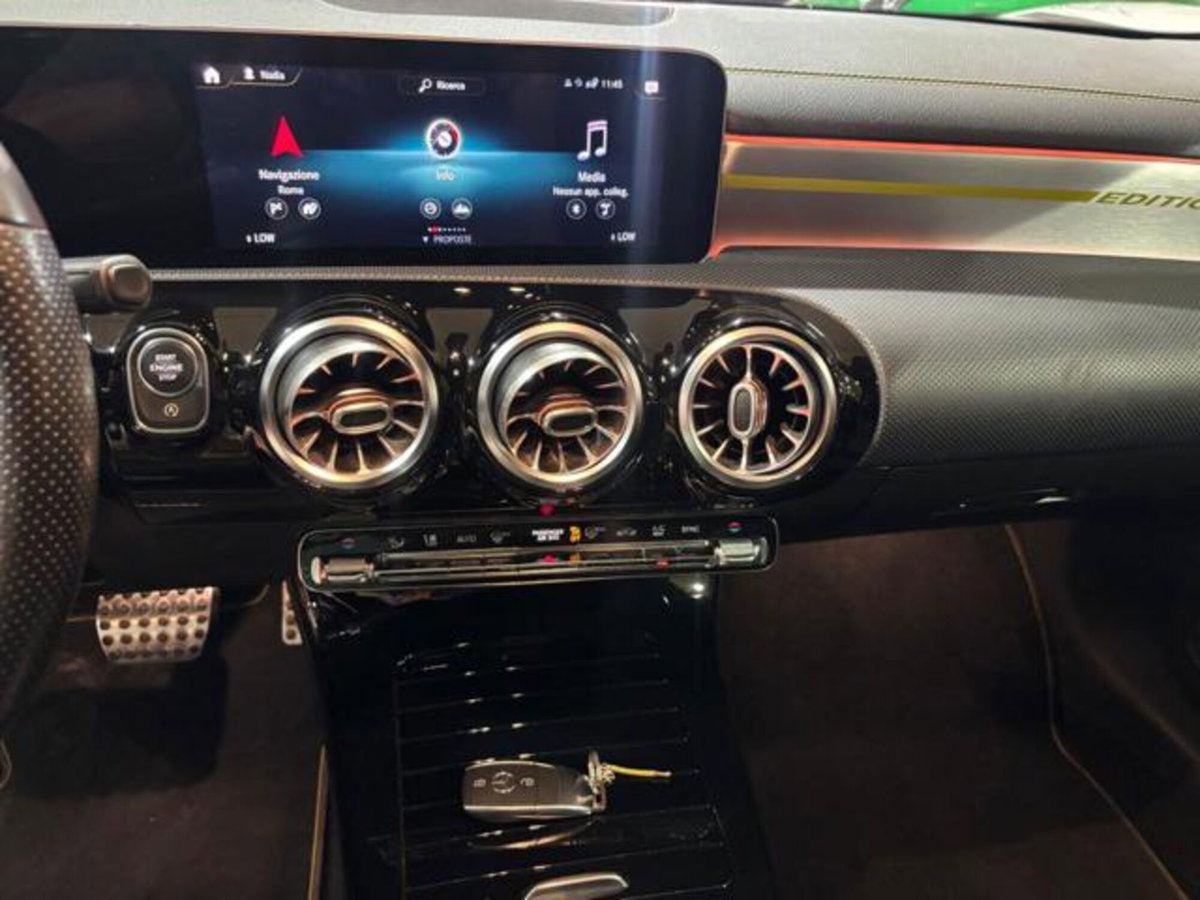 Mercedes-Benz Classe A 220 d AMG Line Premium Plus auto (11)