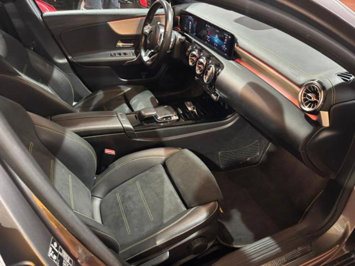 Mercedes-Benz Classe A 220 d AMG Line Premium Plus auto (12)