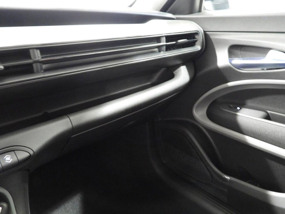 Jeep Avenger 1.2 turbo e-hybrid mhev Longitude fwd 110cv edct6 (10)