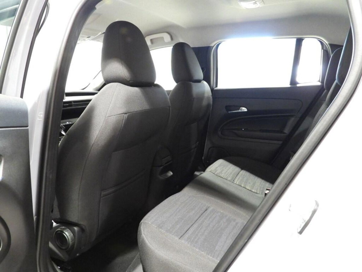 Jeep Avenger 1.2 turbo e-hybrid mhev Longitude fwd 110cv edct6 (9)