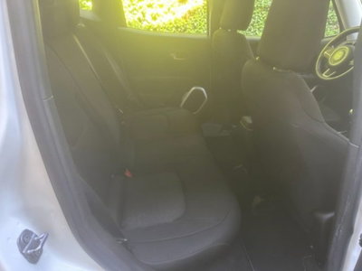 Jeep Renegade 1.6 Mjt Sport (10)